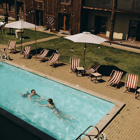 Eden Resort Yasnogorodka エクステリア 写真