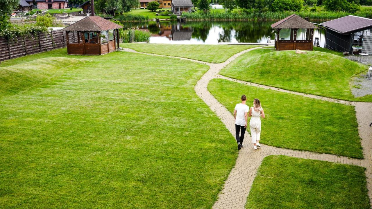 Eden Resort Yasnogorodka エクステリア 写真