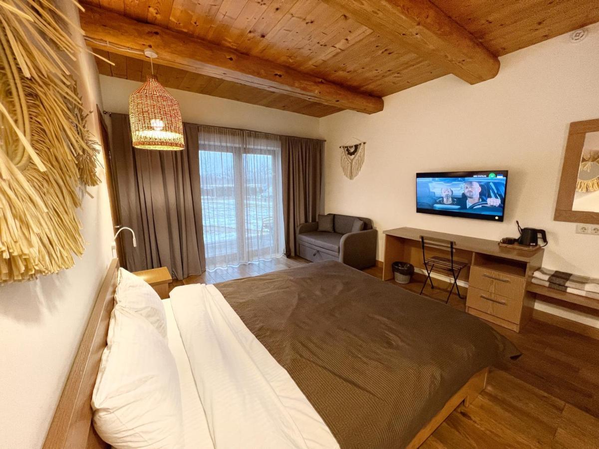 Eden Resort Yasnogorodka エクステリア 写真