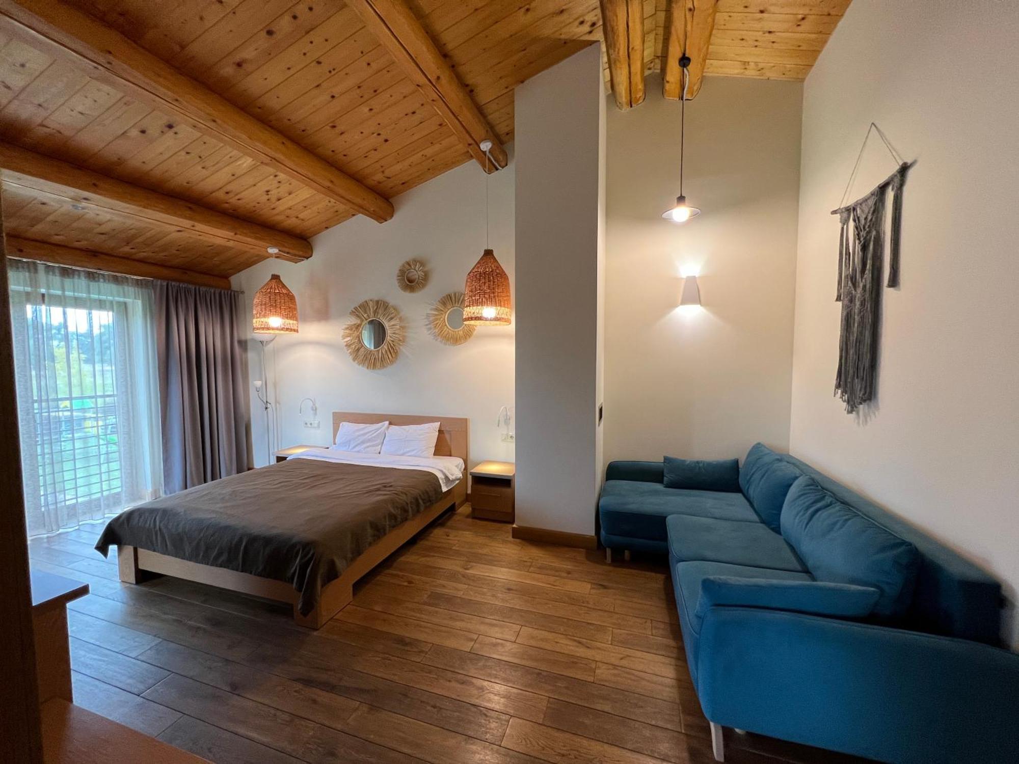 Eden Resort Yasnogorodka エクステリア 写真